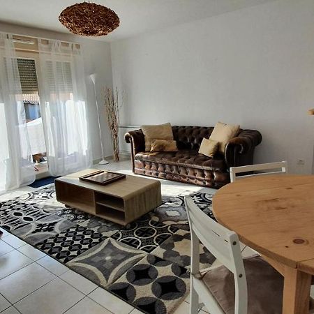 Appartement 2 Chambres Balcon Parking Prive Centre Village 리-에-믹스 외부 사진
