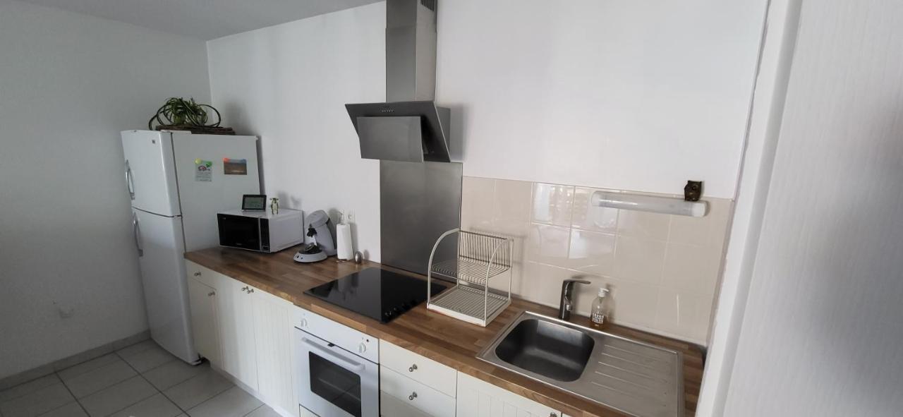 Appartement 2 Chambres Balcon Parking Prive Centre Village 리-에-믹스 외부 사진